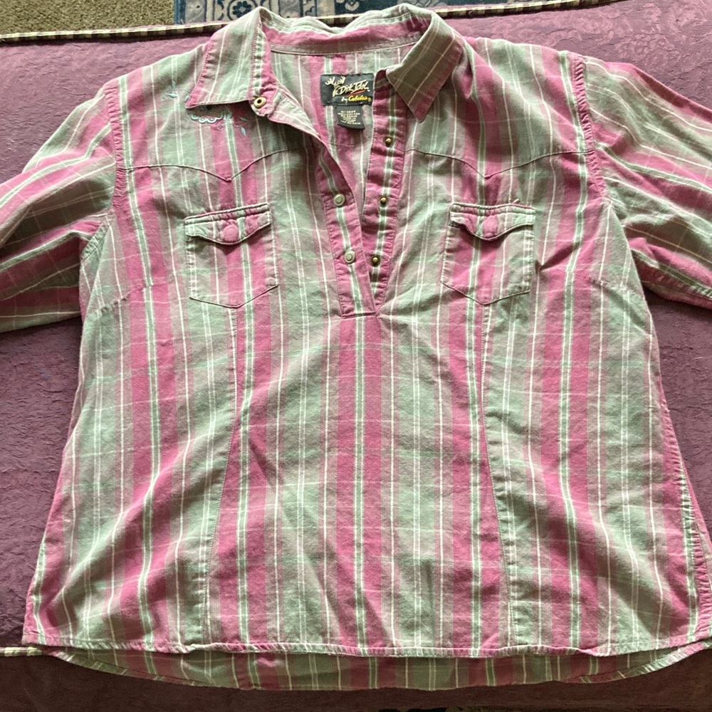 Cabela's Pink and Gray plaid Casual Shirt